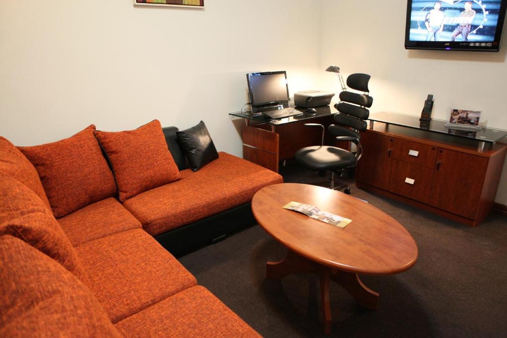 Plasma Hotel Tripoli Room photo